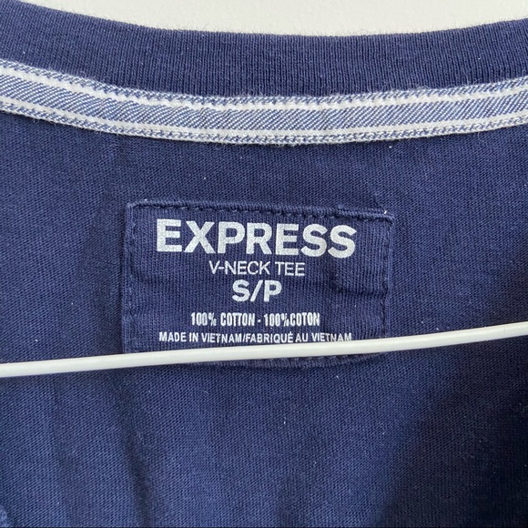 Express short sleeve V-Neck T-shirt - Picture 3 of 4